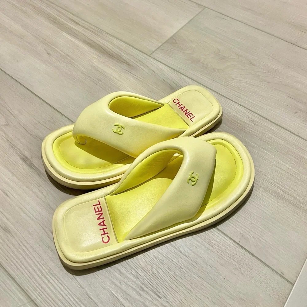 Chanel Flip Flops 22P Lambskin Padded Pool Thong FlipFlop Pillow Sandals Slides - Picture 13 of 16